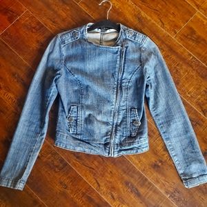 Jean Blazer, Jacket, Coat. Size Small w/ zippper front and sleeves & pockets.